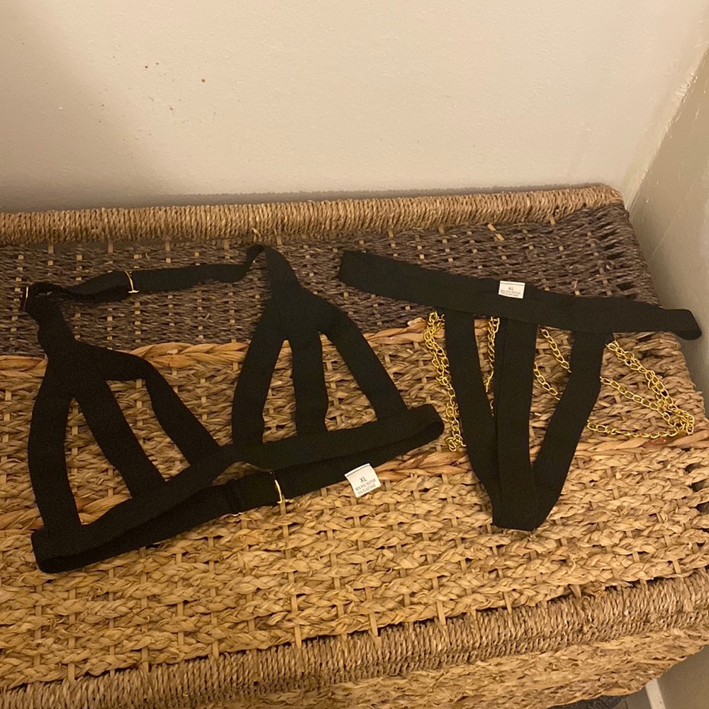 Strapy Lingerie XL never worn the chains hang off your hips